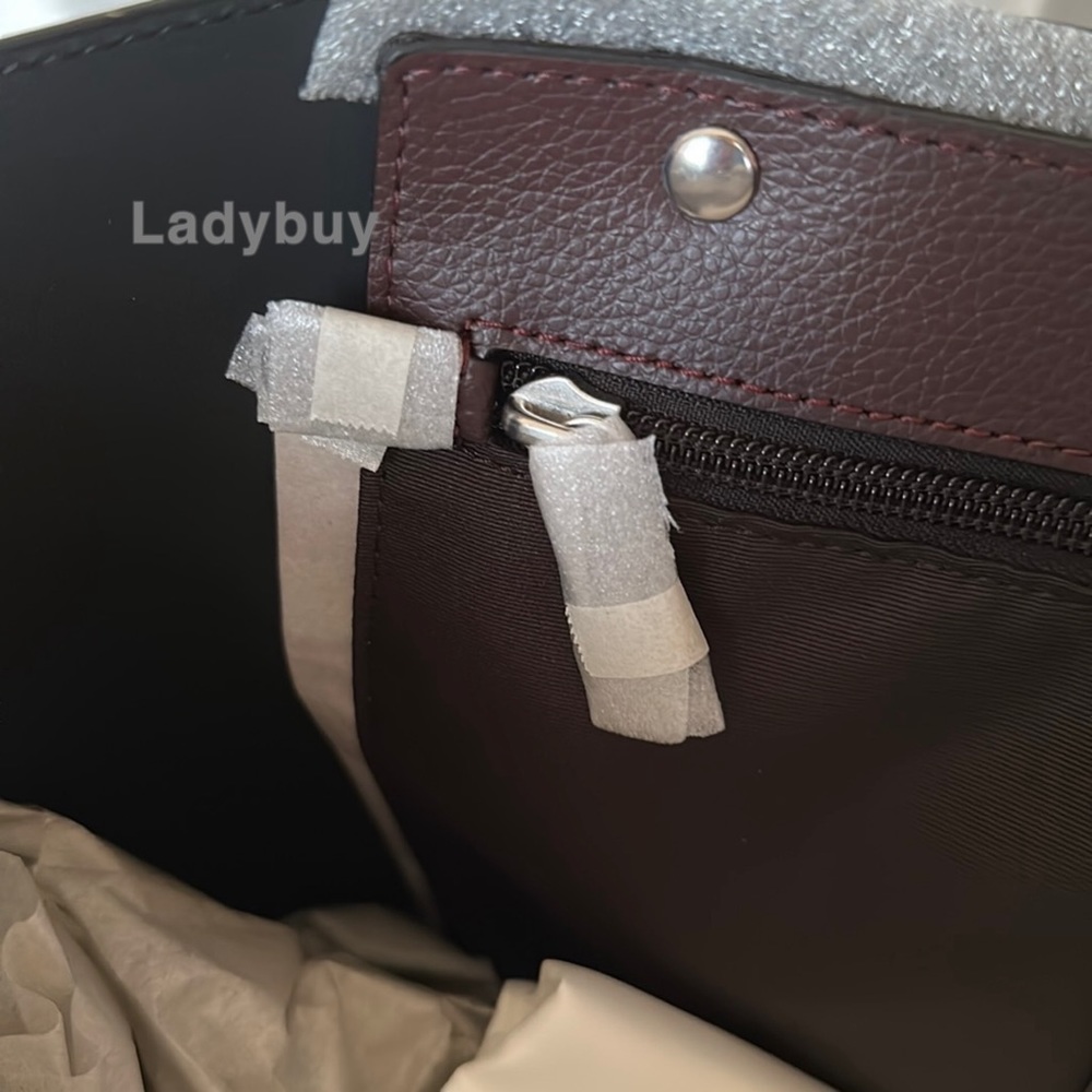 ❇️NWT coach market tote in Polished pebble leather - Picture 9 of 11